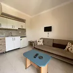 Highlife 公寓式酒店 马尔马里斯