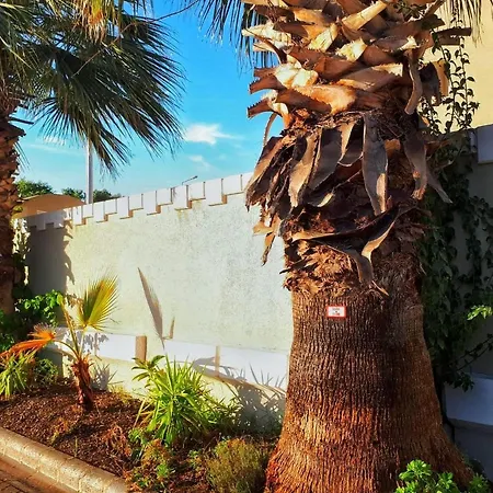 Highlife Ξενοδοχείο με διαμερίσματα 3*