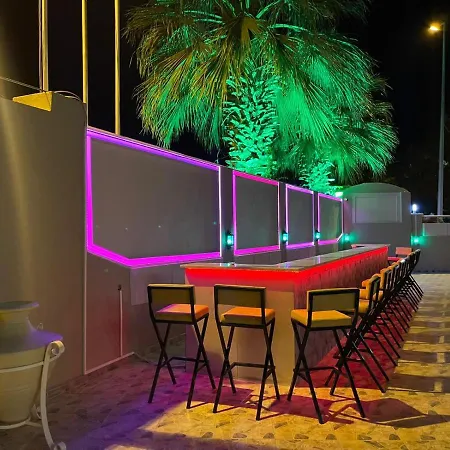 Ξενοδοχείο με διαμερίσματα Highlife