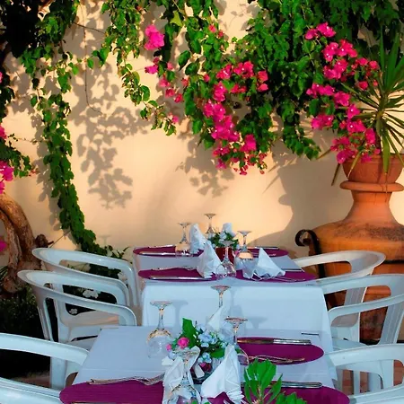 Highlife Μαρμαρίς